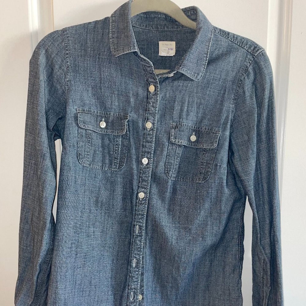 J Crew Chambray Slim Fit Longsleeve